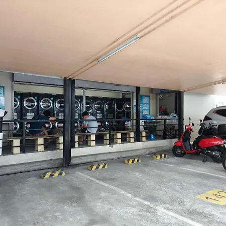Urban Oasis For 7 With 200 Mbps & Netflix